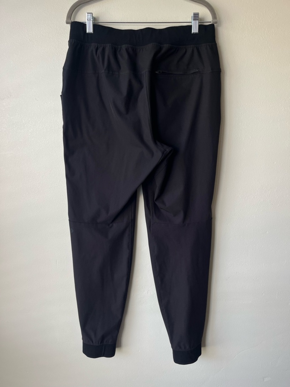 Lululemon ABC Jogger 30"
Black - Picture 4 of 13